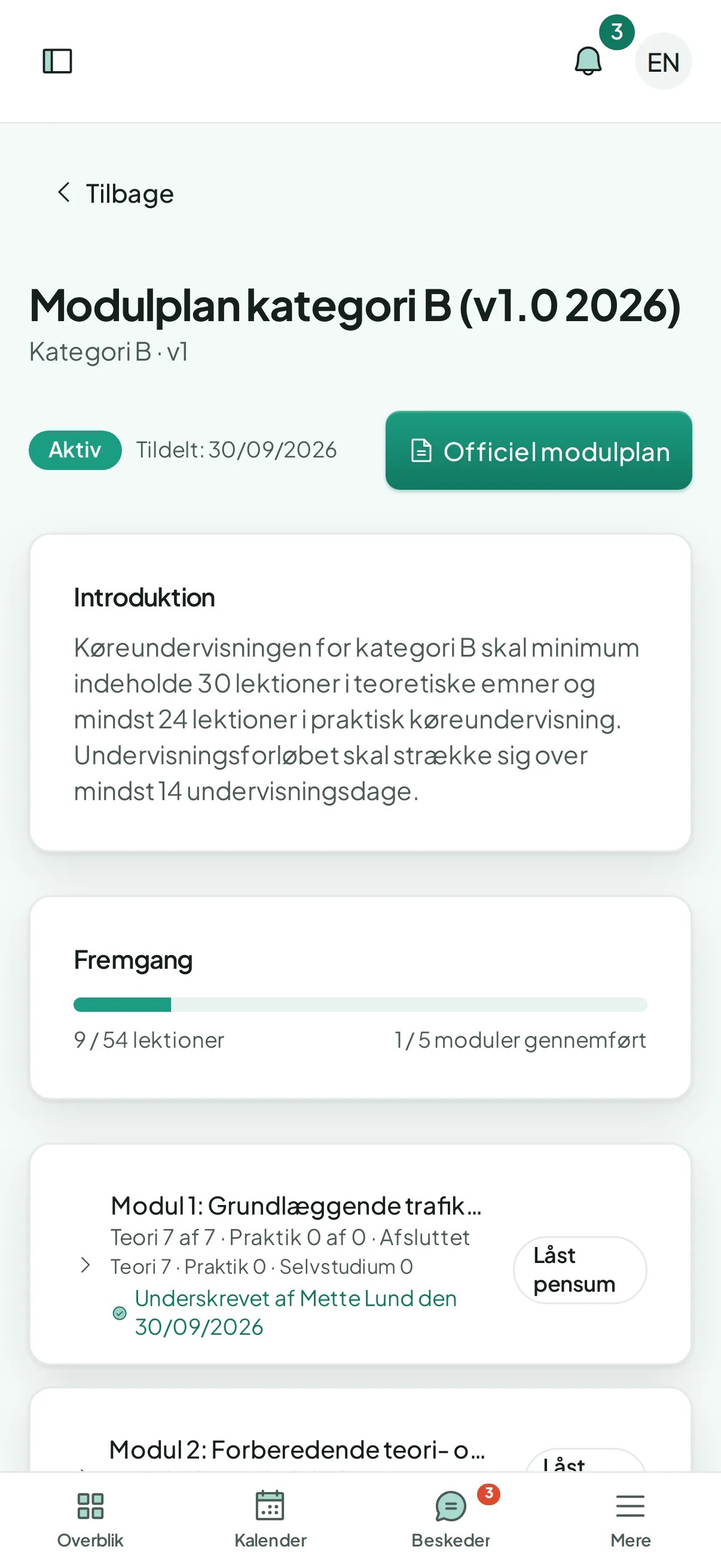 Elevens modulplan kategori B på telefonen: fremgang 9 af 54 lektioner, knappen Officiel modulplan og modul 1 underskrevet